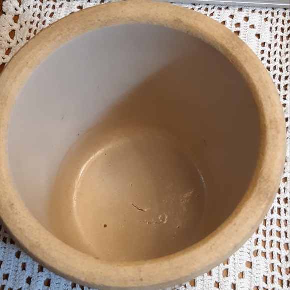 VINTAGE ROSEVILLE VASE - Picture 2 of 5